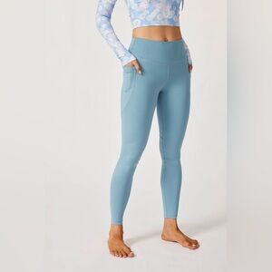 Silverwind | ButterySoft High Rise Phone Pockets Leggings Light Blue Size Large